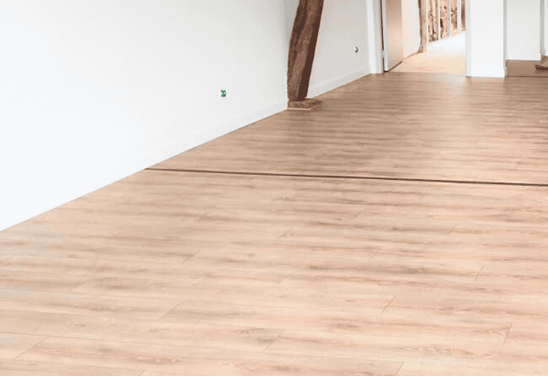 Pose de revêtement de sol près de Saint Palais réalisée par l'entreprise Godinho